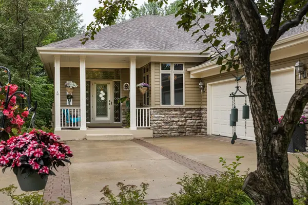 3365 Glynwater TRL NW, Prior Lake, MN 55372