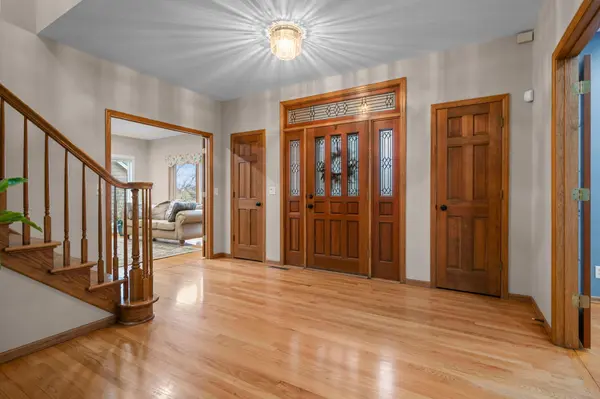 9376 Wedgewood Drive, Woodbury, MN 55125