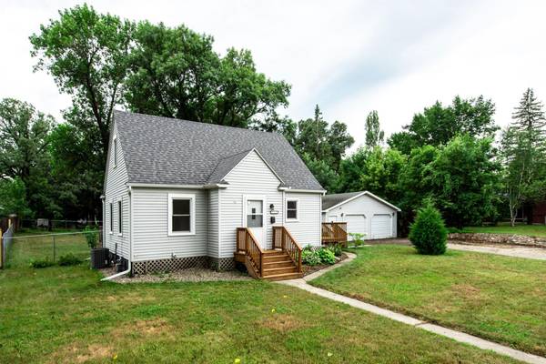 712 4th AVE E, Alexandria, MN 56308