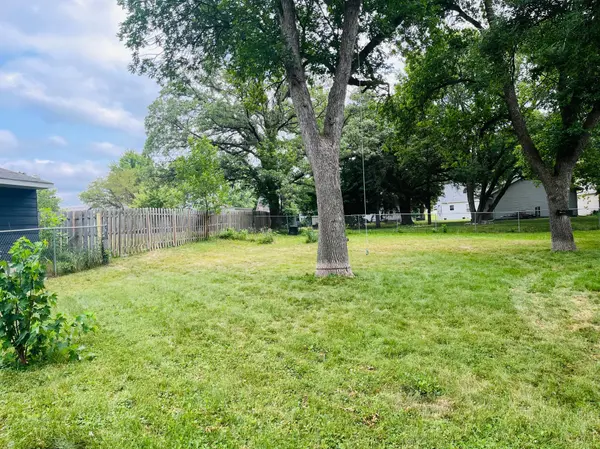 712 4th AVE E, Alexandria, MN 56308