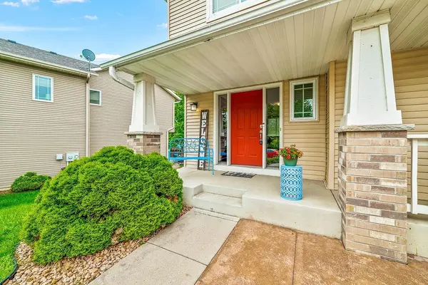 16268 Tahinka CT NW, Prior Lake, MN 55372