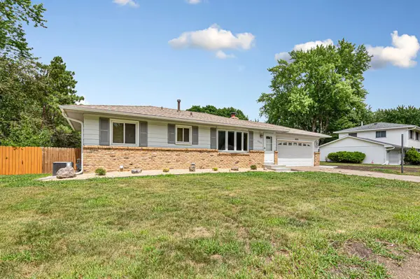 2033 Bluestone LN, Eagan, MN 55122