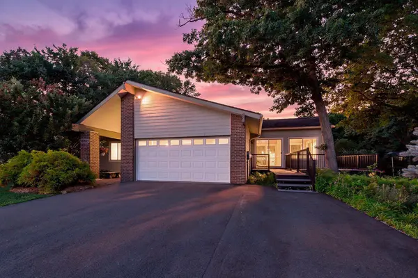 10302 Toledo CIR, Bloomington, MN 55437