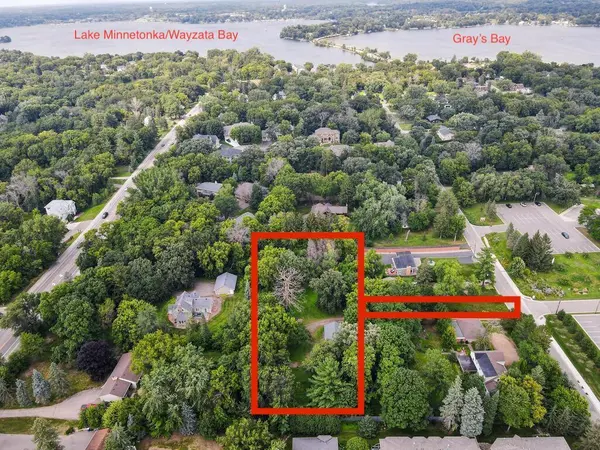 3214 Groveland School RD, Minnetonka, MN 55391