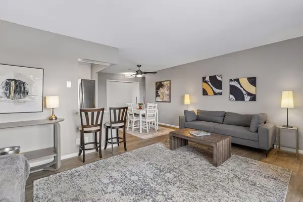 410 Groveland AVE #1506, Minneapolis, MN 55403