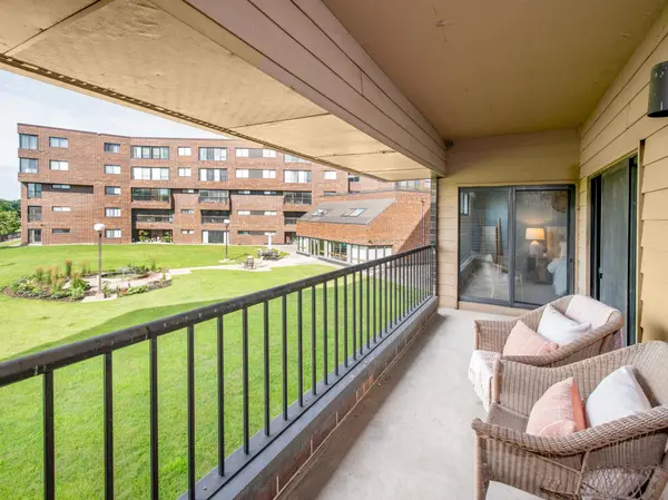 2265 Youngman AVE #208E, Saint Paul, MN 55116