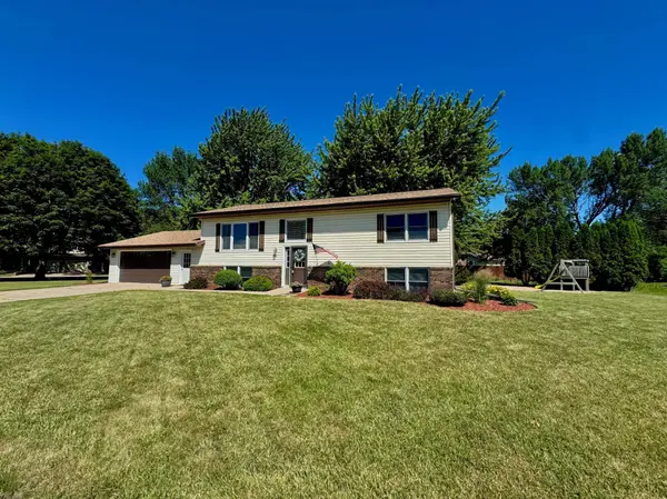 501 Hawthorne DR, Marshall, MN 56258