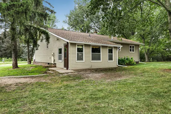25385 County Road 34, Paynesville, MN 56362