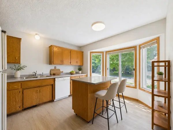 14264 Glencove PATH, Apple Valley, MN 55124