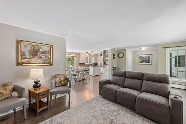 4569 Shoreline DR, Spring Park, MN 55384