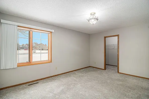 13142 Rose ST NW, Coon Rapids, MN 55448