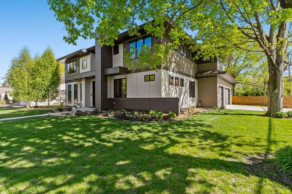 6113 Jeffrey LN, Edina, MN 55436