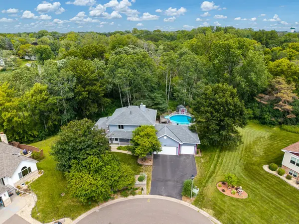 2217 Gentry AVE N, Oakdale, MN 55128