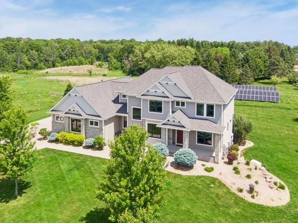3767 Mayo Woodlands RD SW, Rochester, MN 55902