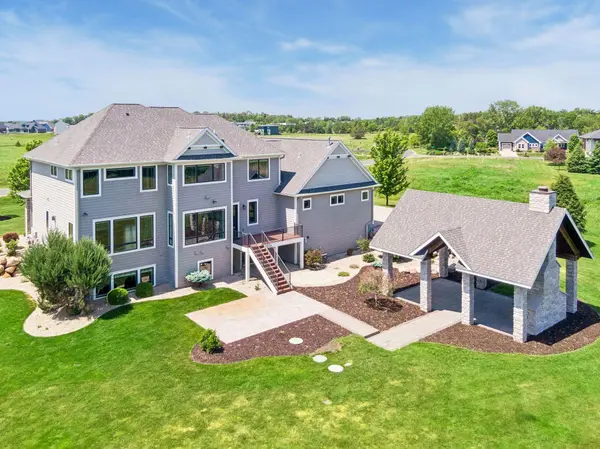 3767 Mayo Woodlands RD SW, Rochester, MN 55902