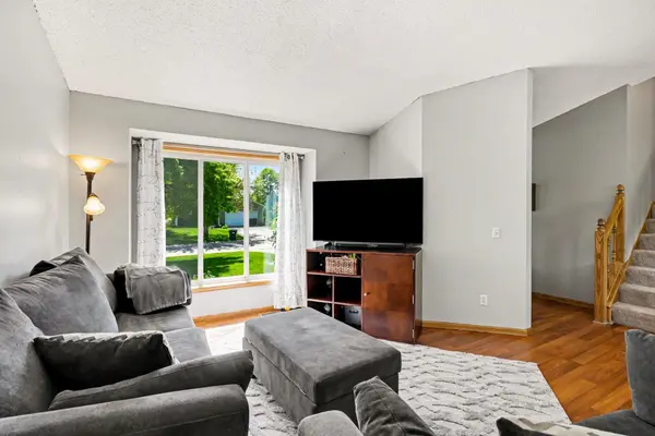 16382 Goodview TRL, Lakeville, MN 55044
