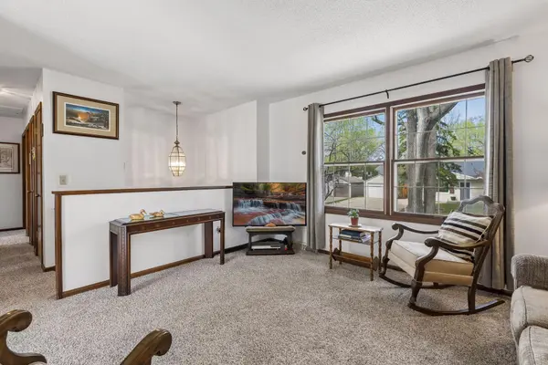 18815 South LN, Minnetonka, MN 55345