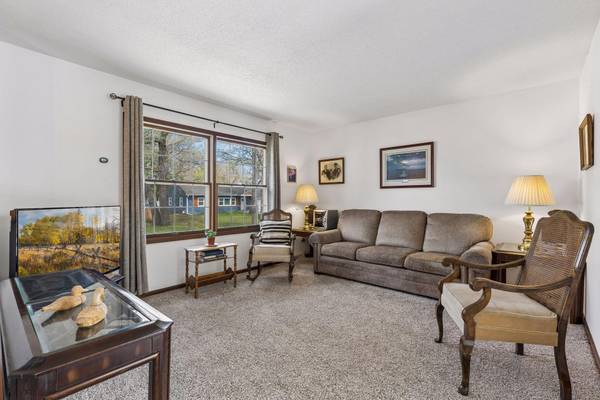 18815 South LN, Minnetonka, MN 55345