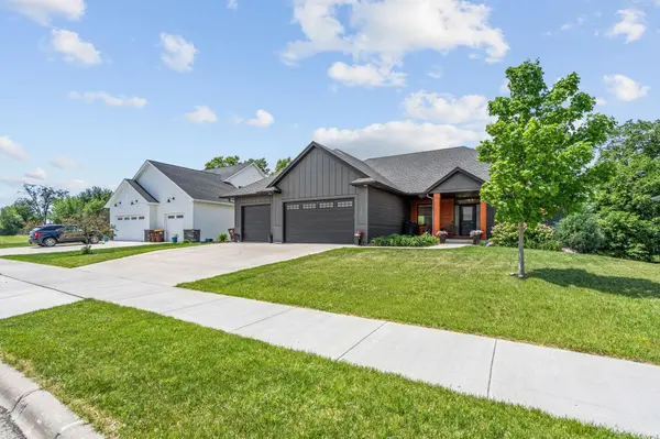 702 Eastland AVE SE, New Prague, MN 56071