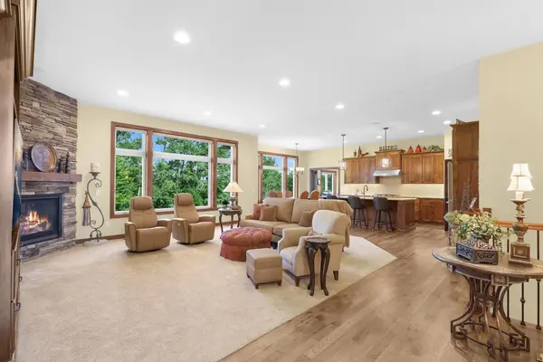 17636 Natures WAY SE, Prior Lake, MN 55372