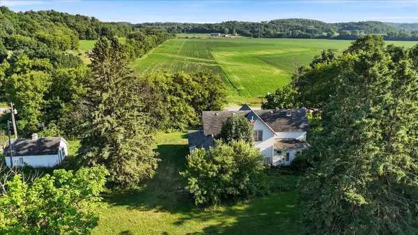 W6650 690th AVE, Beldenville, WI 54003