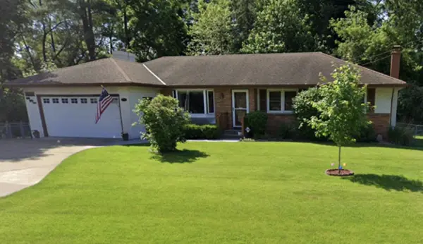 2199 Long Lake RD, New Brighton, MN 55112