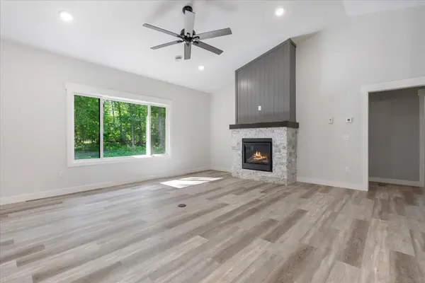 1622 Maplewood Ridge RD, East Gull Lake, MN 56401