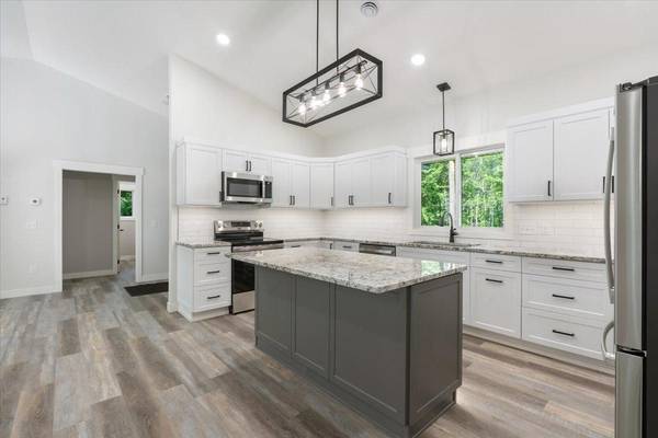1622 Maplewood Ridge RD, East Gull Lake, MN 56401