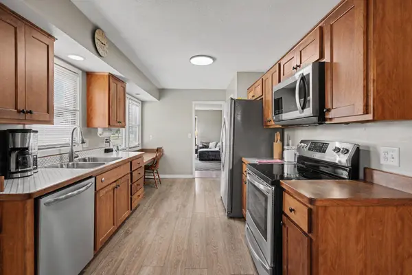 1257 Parallel ST, Chaska, MN 55318