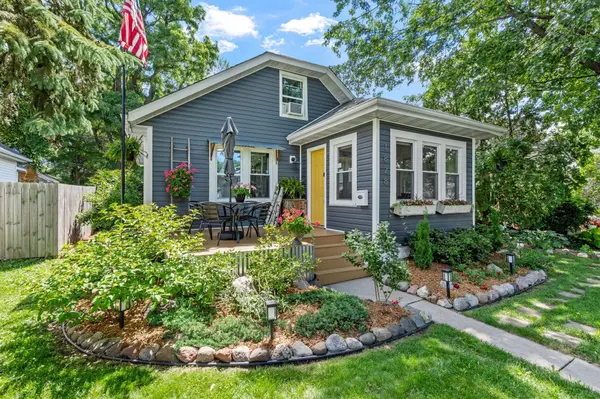 1828 Eustis ST, Lauderdale, MN 55113