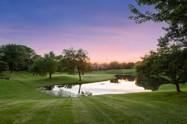 18394 Nicklaus WAY, Eden Prairie, MN 55347