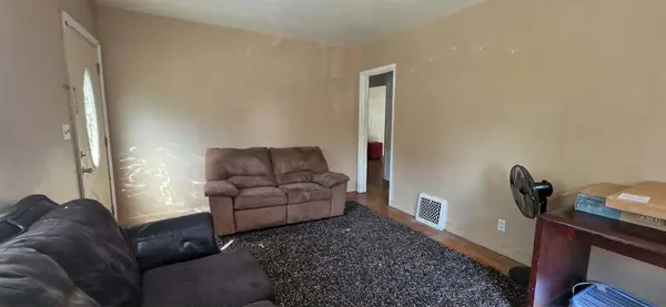 122 W 5th ST, Litchfield, MN 55355