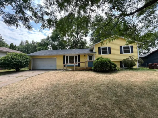 8401 79th ST S, Cottage Grove, MN 55016