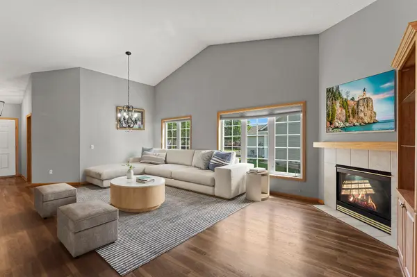 5208 Deerfield LN SE, Prior Lake, MN 55372