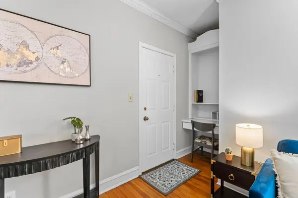 703 Laurel AVE #1W, Saint Paul, MN 55104