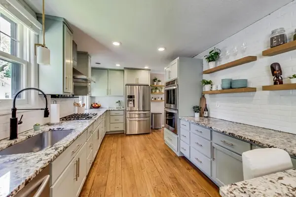 321 E Diamond Lake RD, Minneapolis, MN 55419
