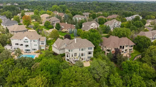 10689 Sonoma Ridge, Eden Prairie, MN 55347