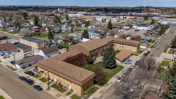 130 1st AVE SE, Dickinson, ND 58601