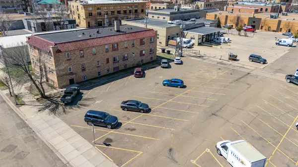 115 1st Ave E, Dickinson, ND 58601