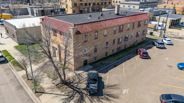 115 1st Ave E, Dickinson, ND 58601