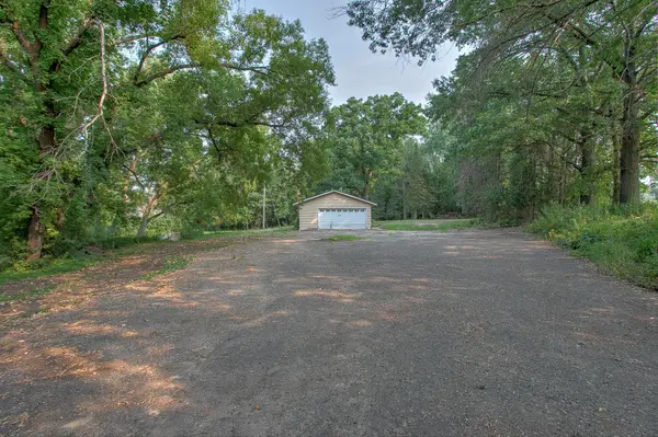 949 89th LN NW, Coon Rapids, MN 55433