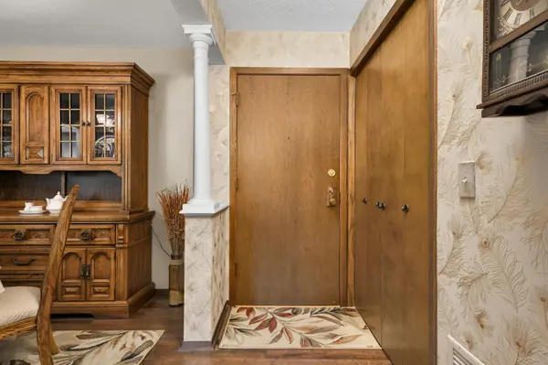 4120 Parklawn AVE #222, Edina, MN 55435