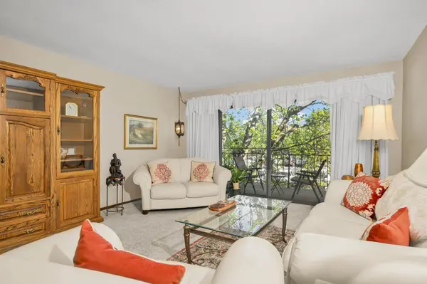 4120 Parklawn AVE #222, Edina, MN 55435