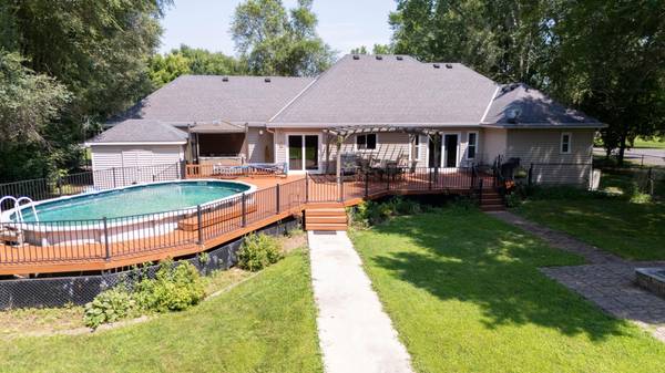 6370 232nd ST W, Faribault, MN 55021