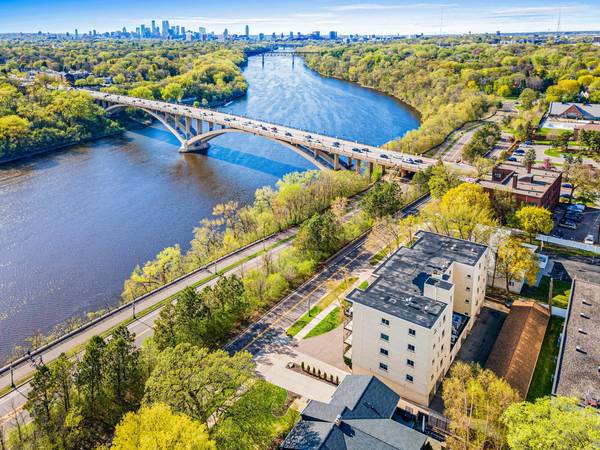 200 N Mississippi River BLVD #2A, Saint Paul, MN 55104