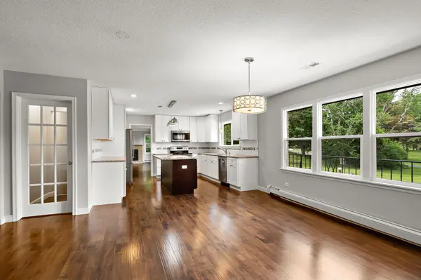 30 Woodridge LN, Sunfish Lake, MN 55077