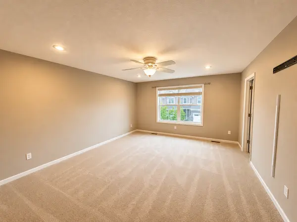 4364 Corn Silk LN, Woodbury, MN 55129