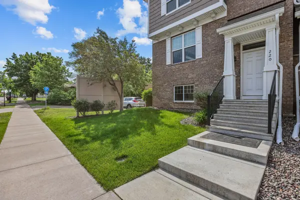 220 Monroe ST, Anoka, MN 55303