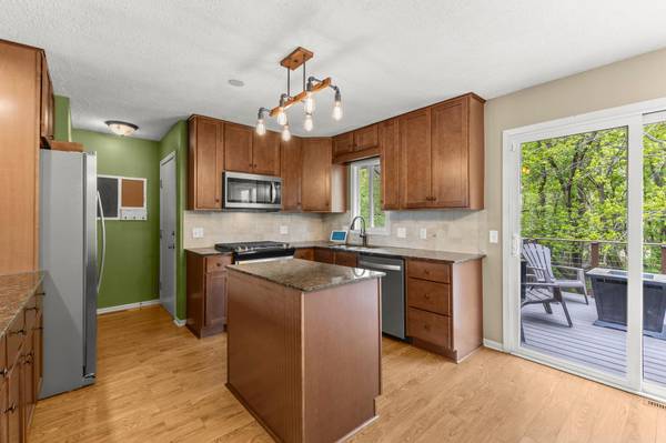 7501 82nd AVE N, Brooklyn Park, MN 55445