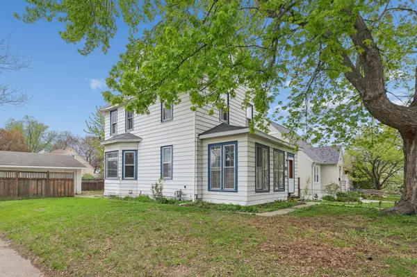 1381 White Bear AVE N, Saint Paul, MN 55106